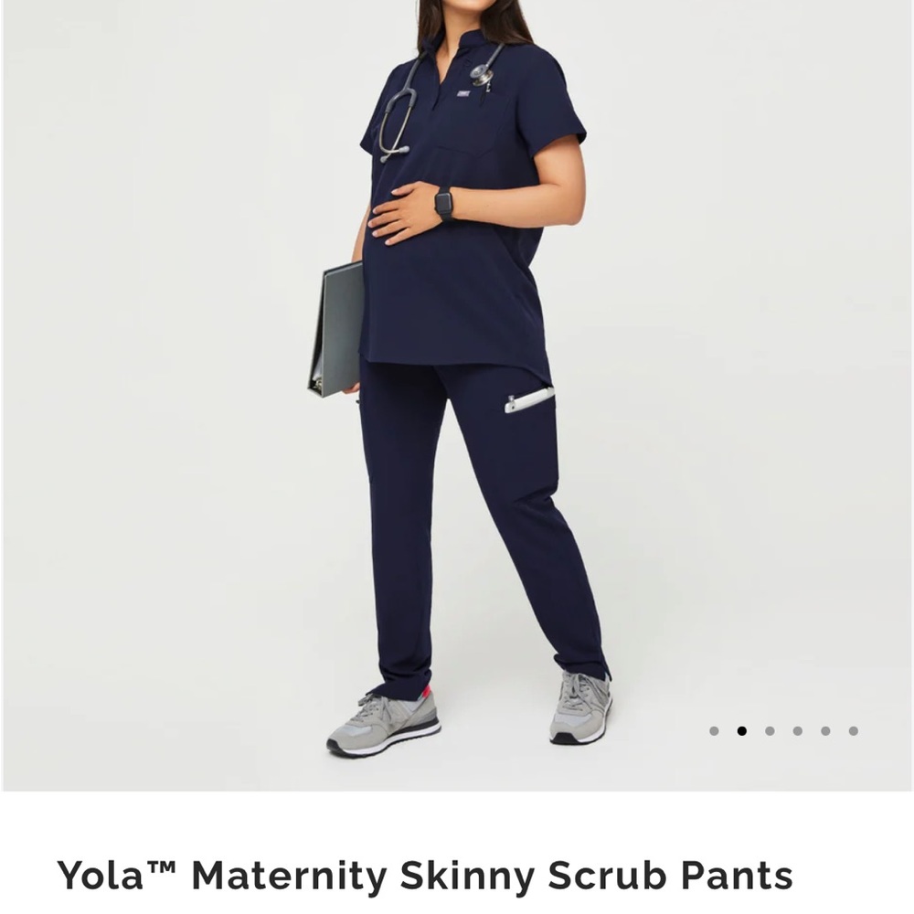 Figs Yola petite maternity skinny scrub pant in navy